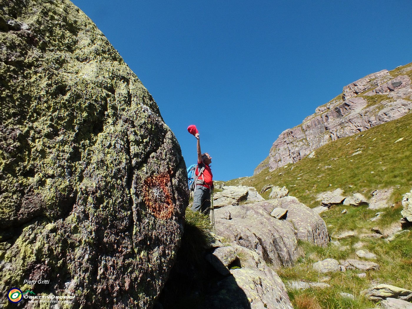 42 Le cime rocciose sopra di noi.JPG